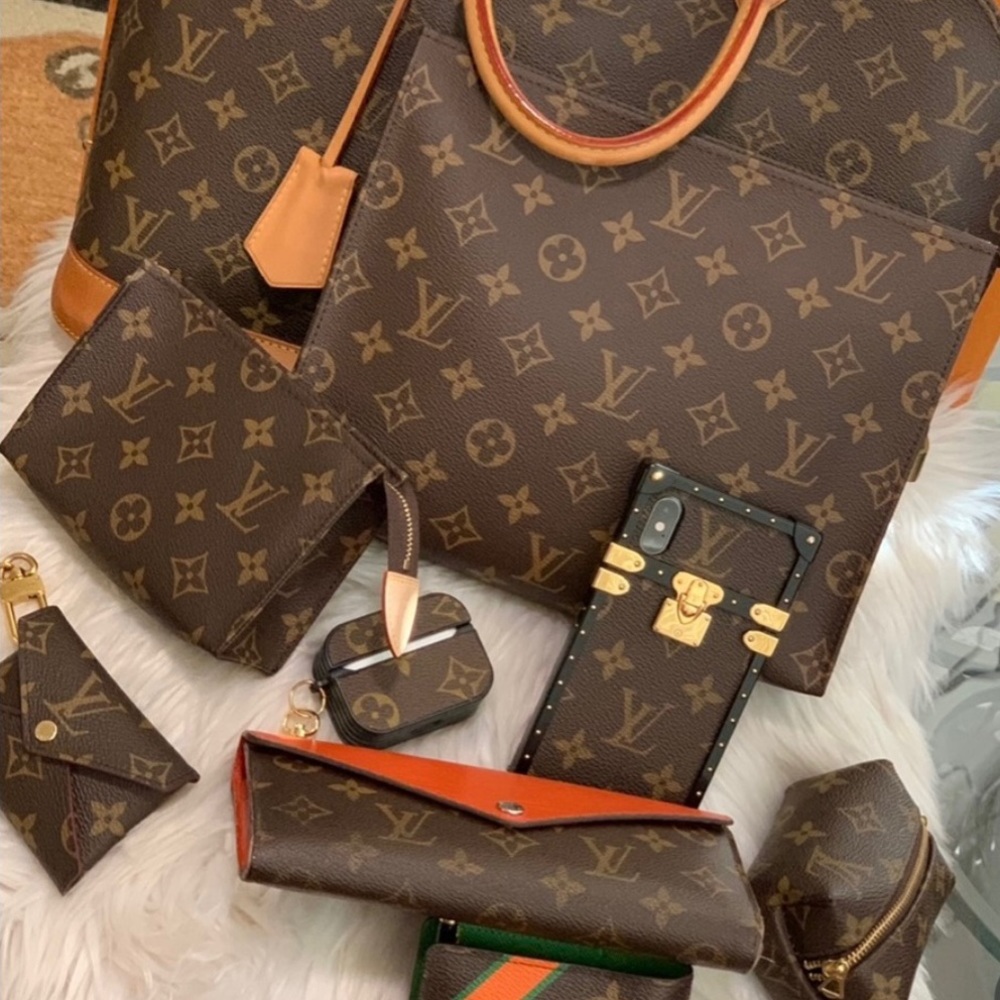 ✨🥀✨ LV iPhone Trunk Case X/XS 10 - Picture 5 of 13
